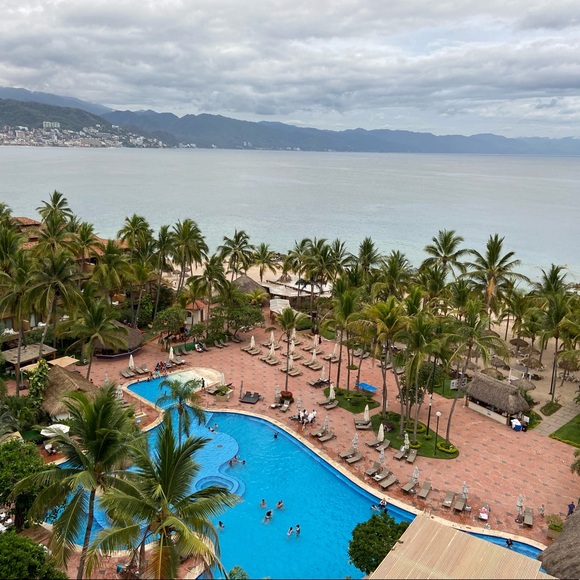 Meet your Posher - Picture 6 of 6